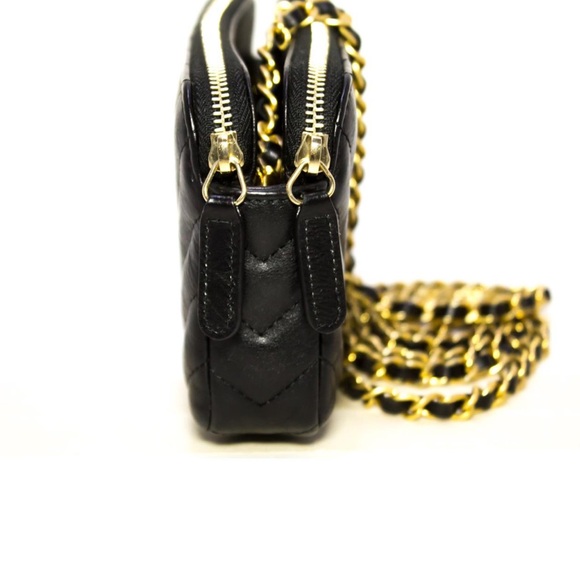 Chanel Double zip Wallet on Chain- Lambskin - Mint condition WOC Gold Hardware - Picture 8 of 9